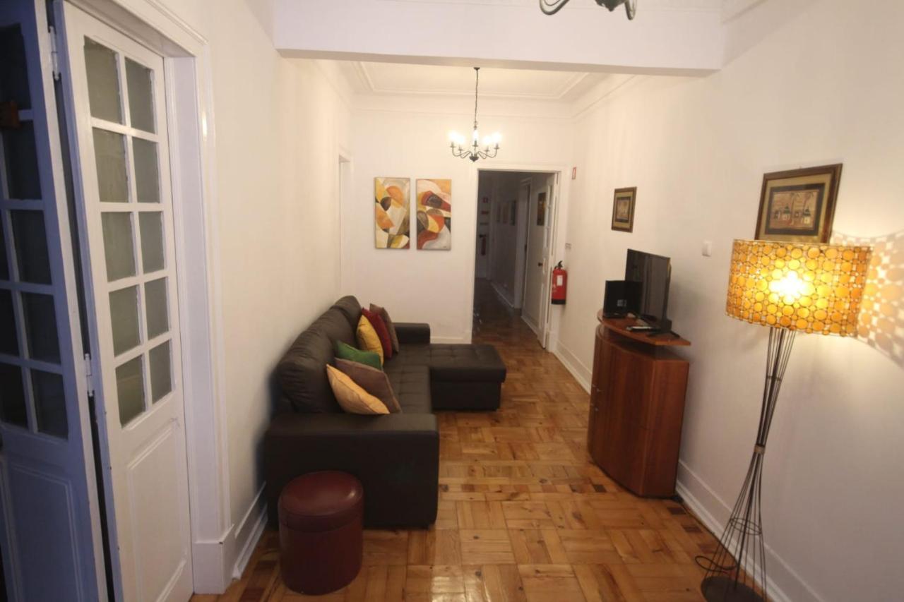 Ocean M1 R4 - Large Double Room With Shared Bathroom In City Center Lisboa Exterior foto